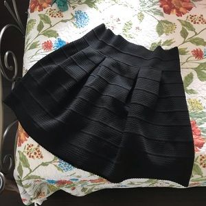 5/$15 H&M Waffle Weave Flare Skirt NWOT